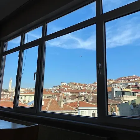 Ueskuedar Merkezde Ve Kadikoey'e 5 Dk Uzaklikta Ev Apartamento Istambul