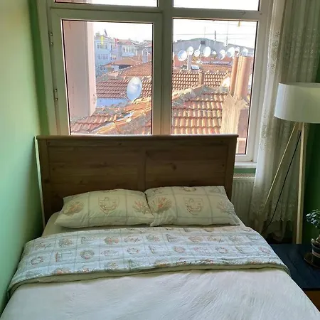 Ueskuedar Merkezde Ve Kadikoey'e 5 Dk Uzaklikta Ev Appartement