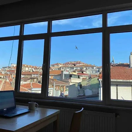 Ueskuedar Merkezde Ve Kadikoey'e 5 Dk Uzaklikta Ev Daire İstanbul