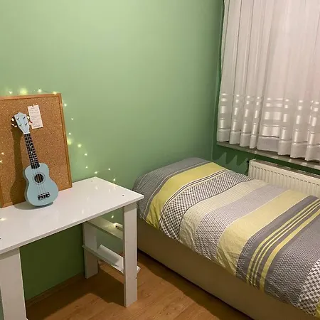 Daire Ueskuedar Merkezde Ve Kadikoey'e 5 Dk Uzaklikta Ev İstanbul