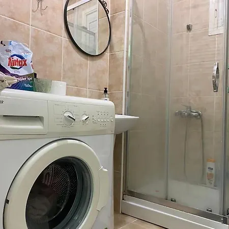 Ueskuedar Merkezde Ve Kadikoey'e 5 Dk Uzaklikta Ev İstanbul